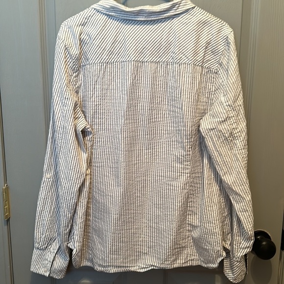 Tommy Hilfiger Button Down - Picture 6 of 7